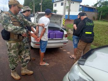 Alto Paraná: Interceptan un auto con más de 400 KG de droga